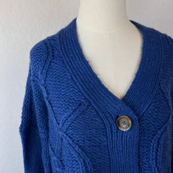 NWT RD Style Oversized Cable Knit Button Up Cardigan size Medium Royal Blue - Picture 3 of 10